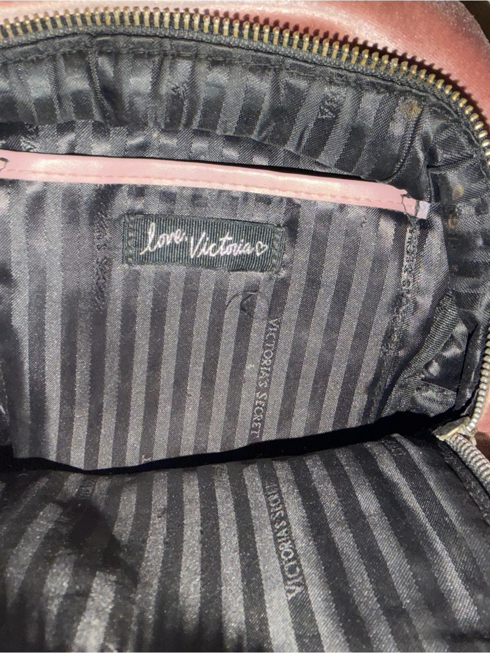 4 designer Purse/Handbag Bundle:Michael Kors, Victoria secret,Nine West - Picture 11 of 15